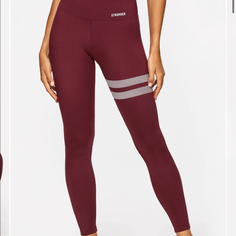 STRONGER Power Tights NWT Size S Zinfandel